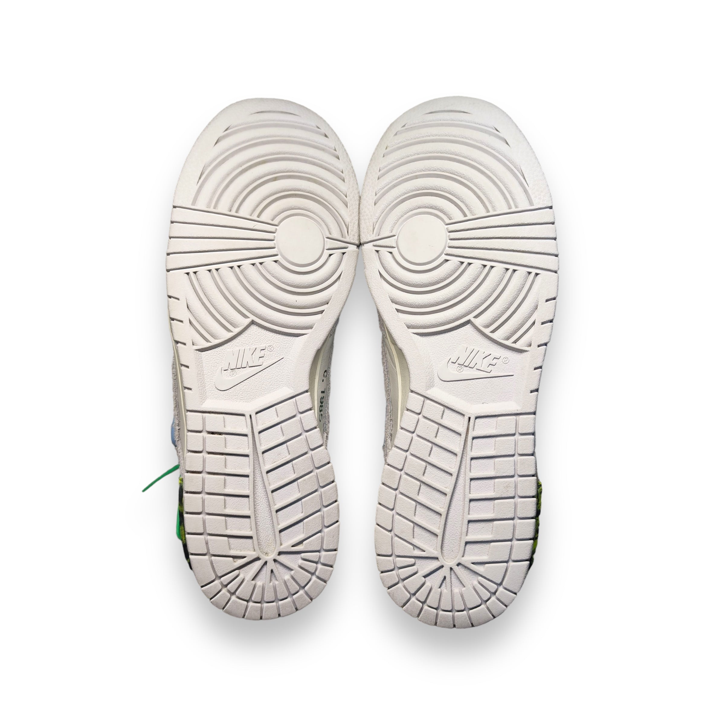 OFF WHITE DUNK LOT 38