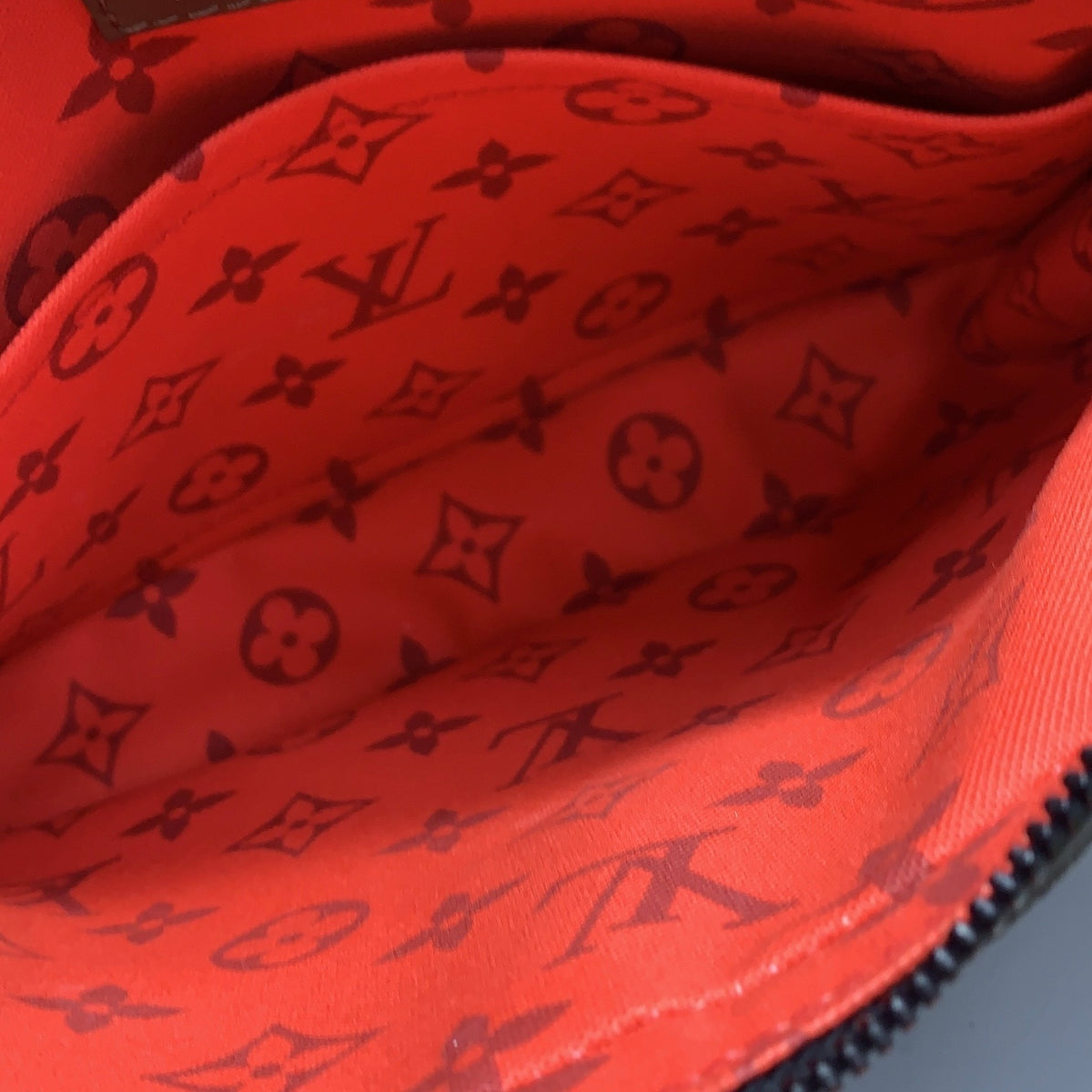 Louis Vuitton Trio Messenger