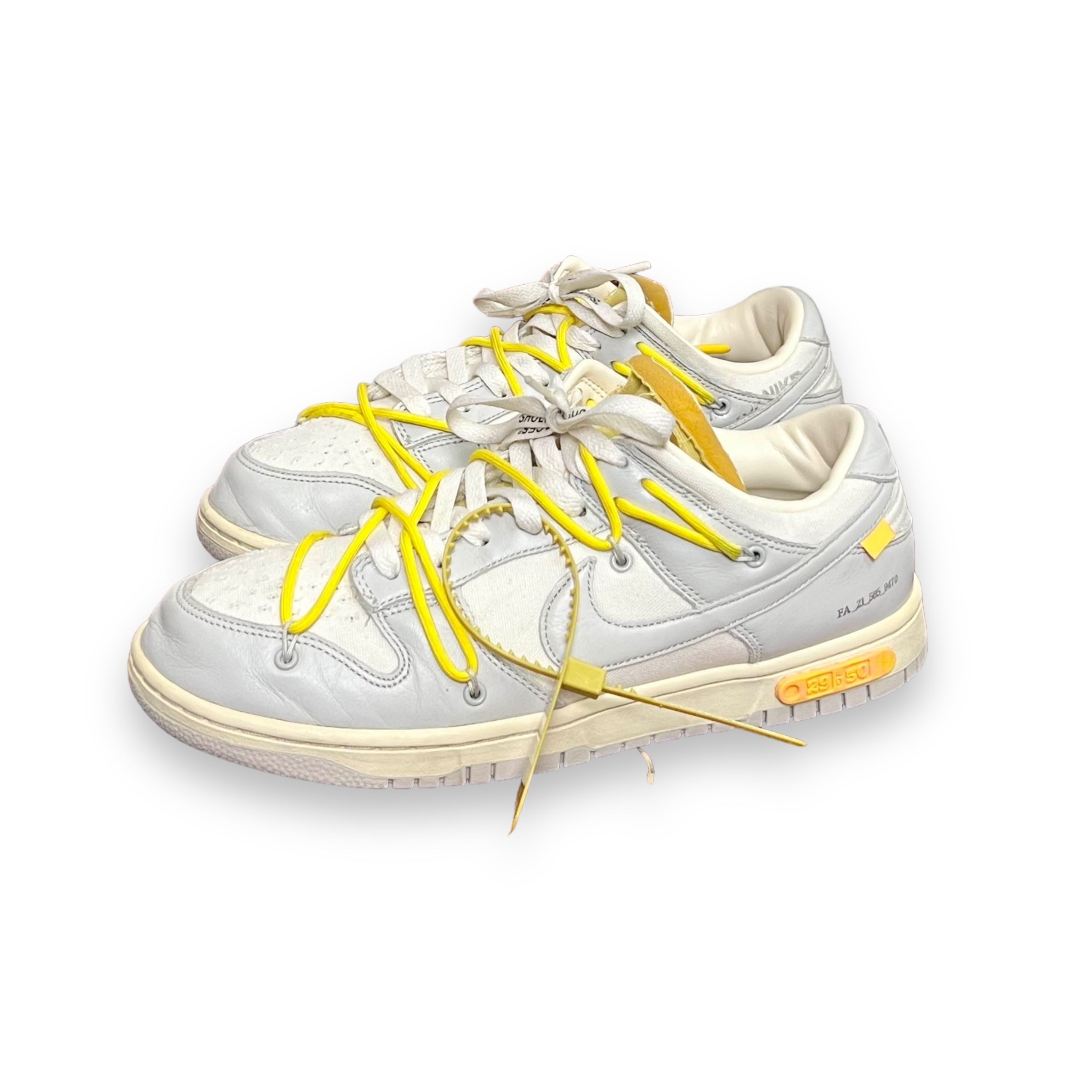 OFF WHITE DUNK LOT 29