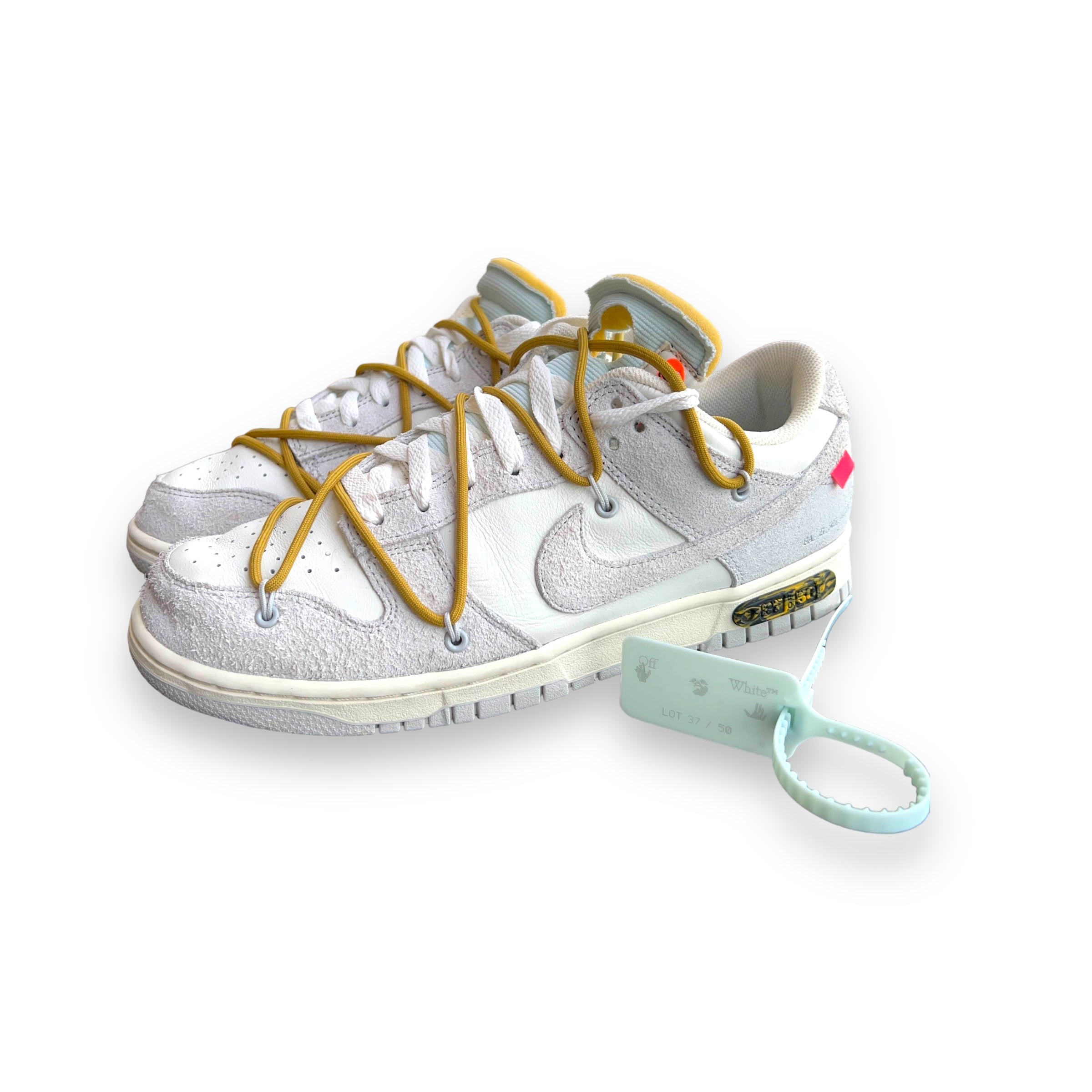 OFF WHITE DUNK LOT 37