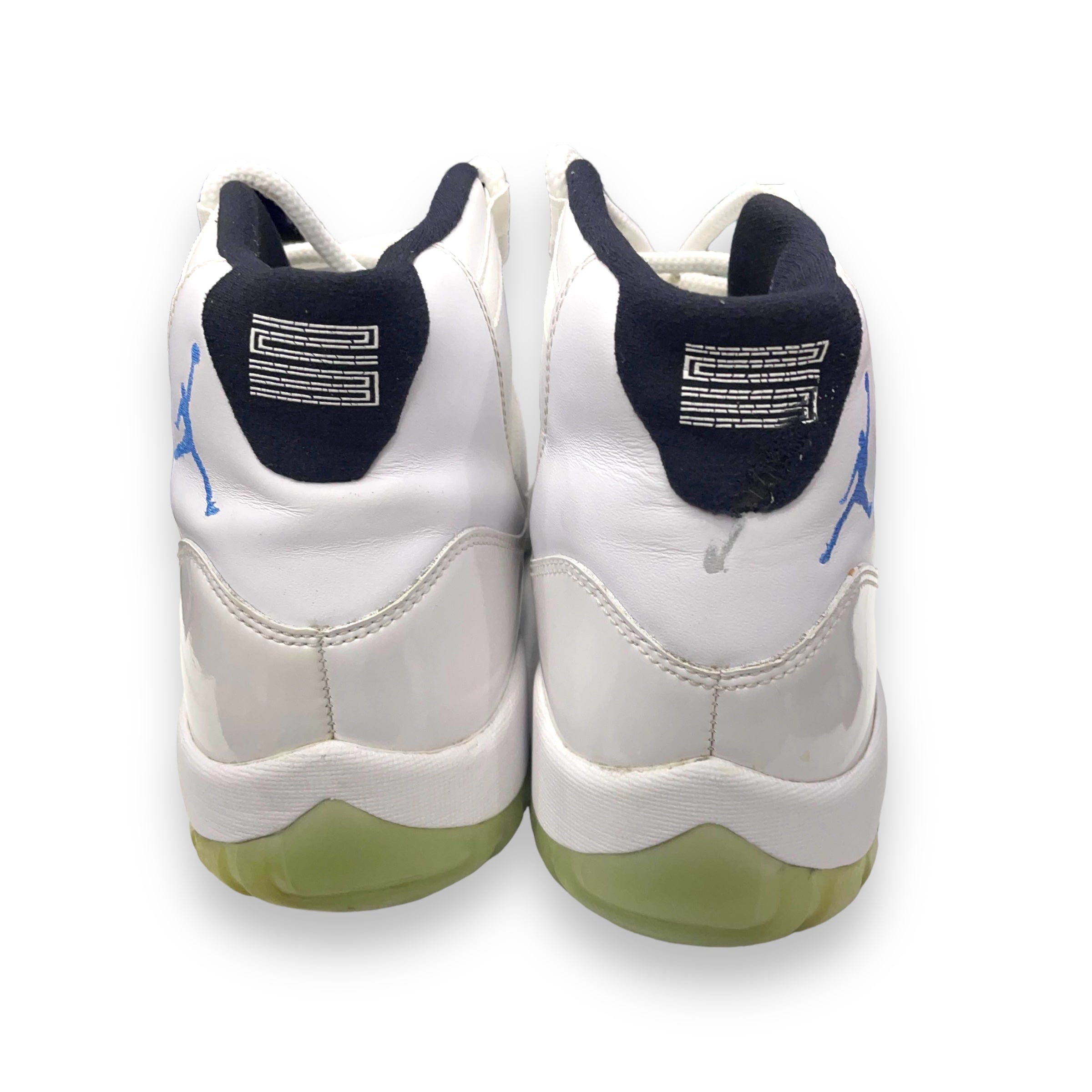 Jordan 11 Retro Legend Blue